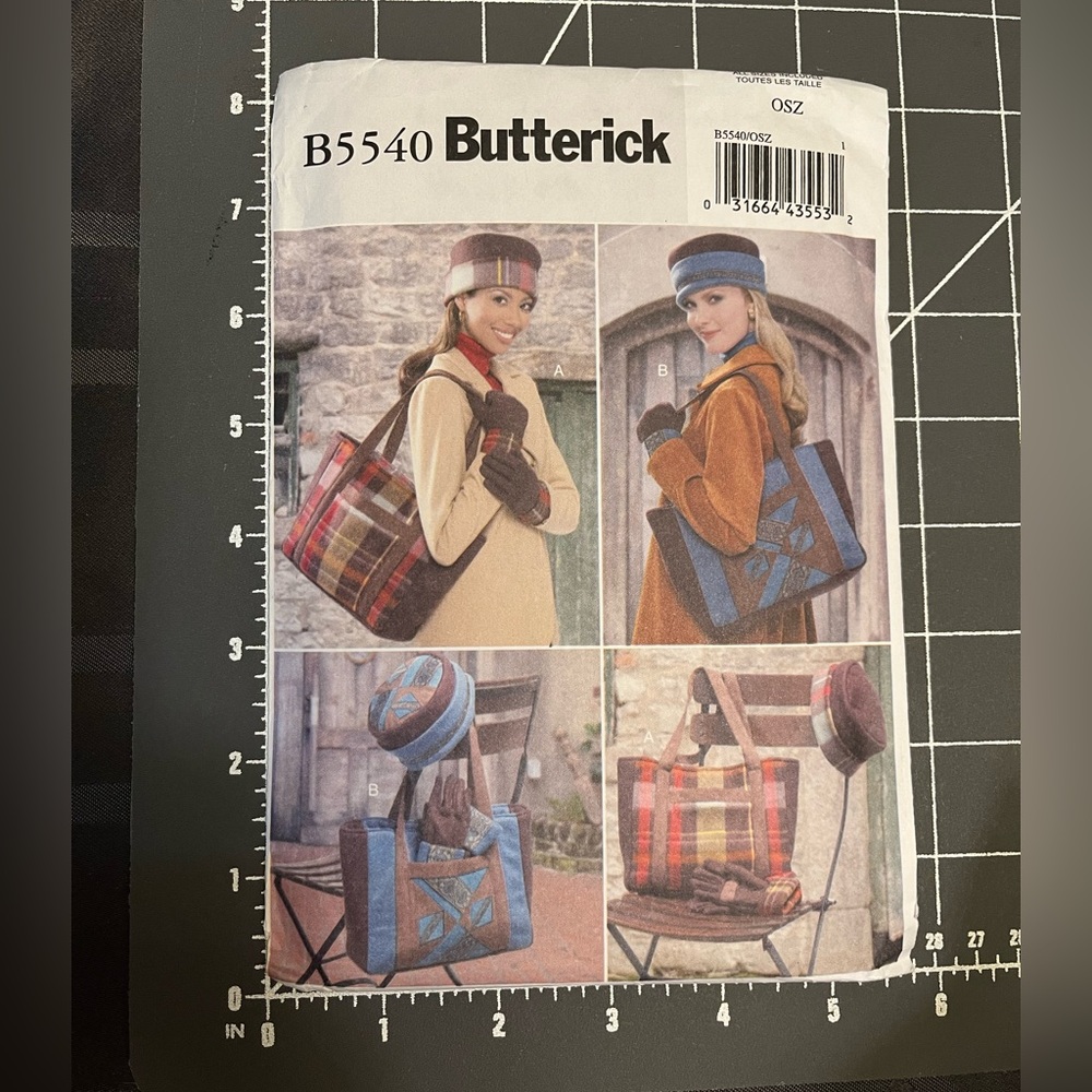 Butterick tote hat gloves pattern B5540